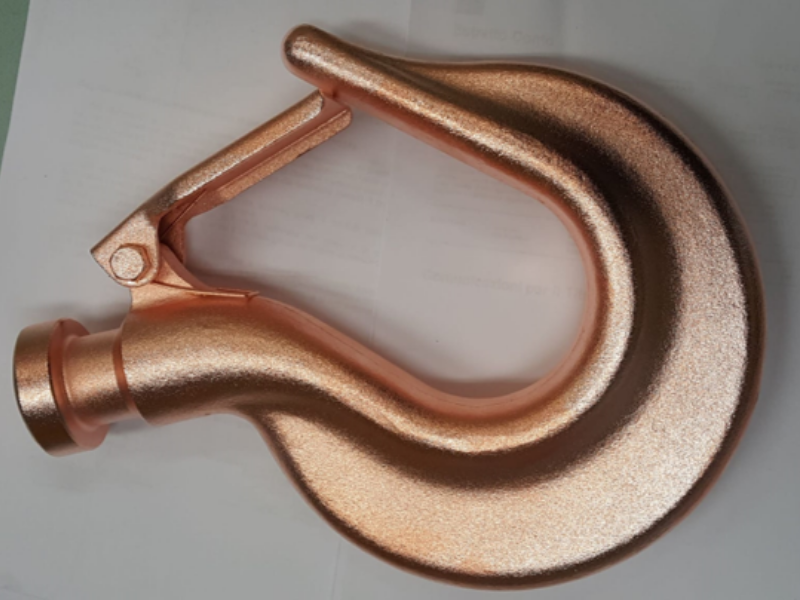 Ramatura gancio di design eseguita in Brianza da Europlating